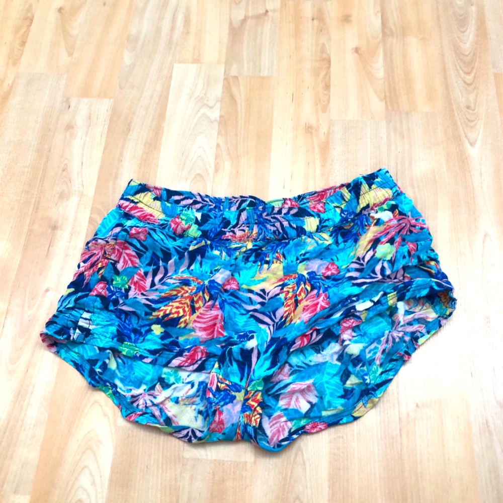cute tropical design shorts